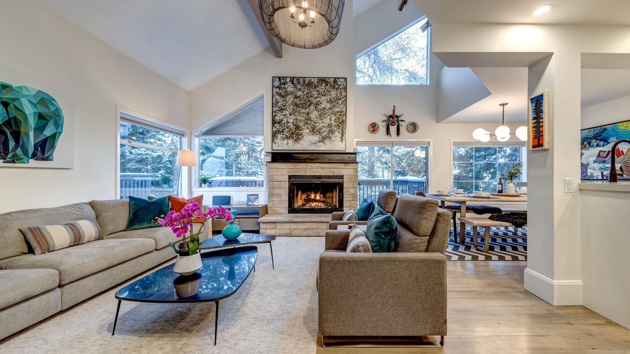 Photo of Livingroom in Upper Village