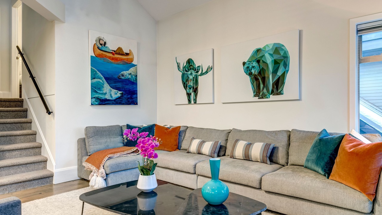 Photo of Livingroom in Upper Village