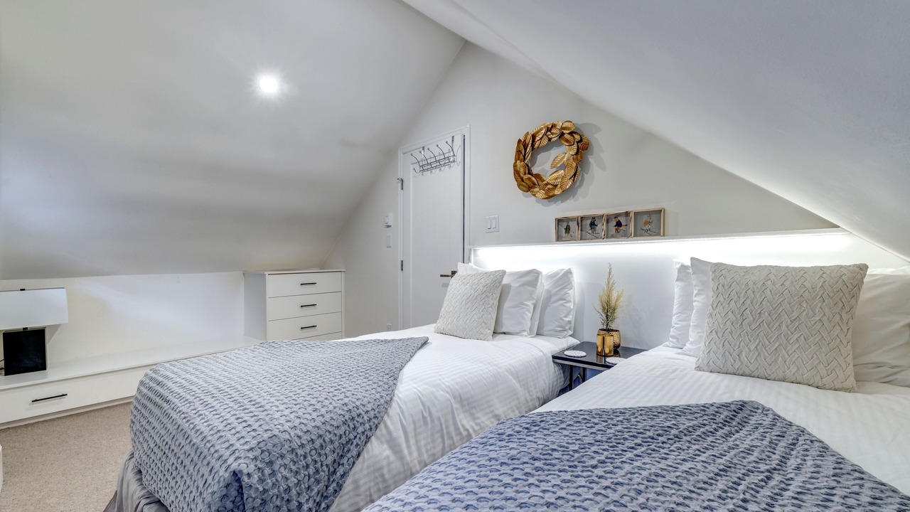 Photo of Bedroom in Upper Village