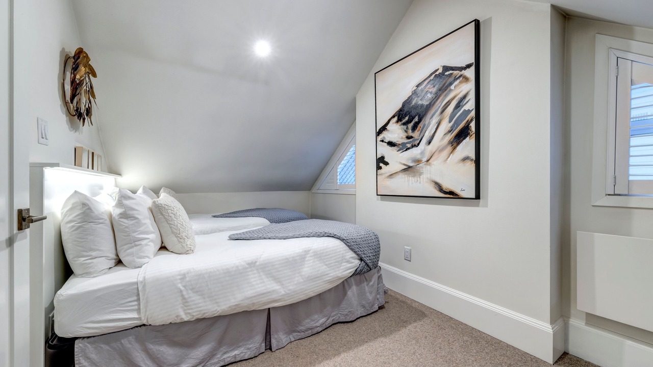 Photo of Bedroom in Upper Village