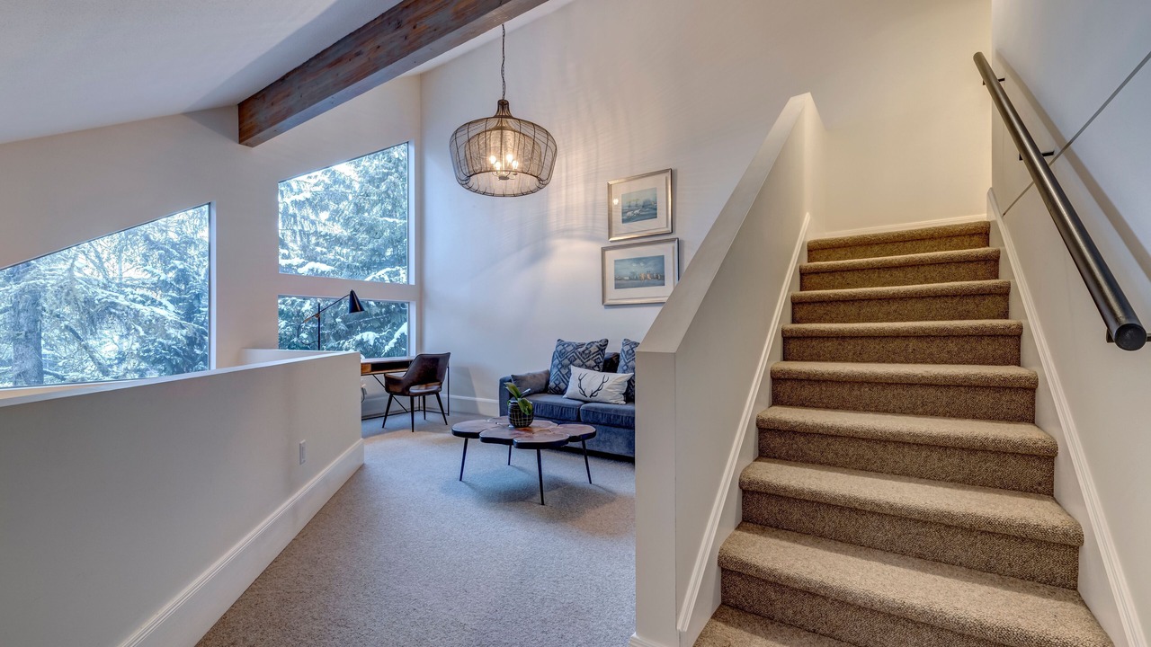 Photo of Livingroom in Upper Village