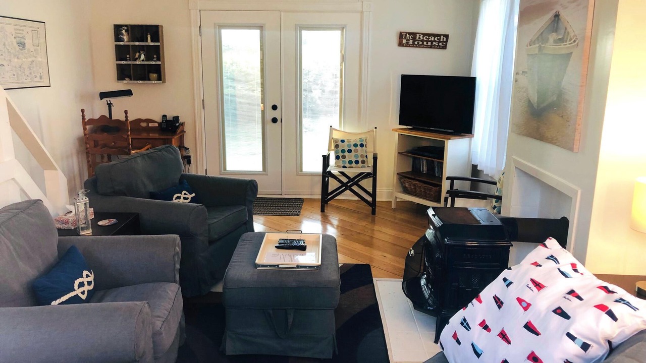 Photo of Livingroom in Fernwood