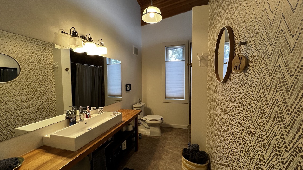 Photo of Bathroom in Kenora