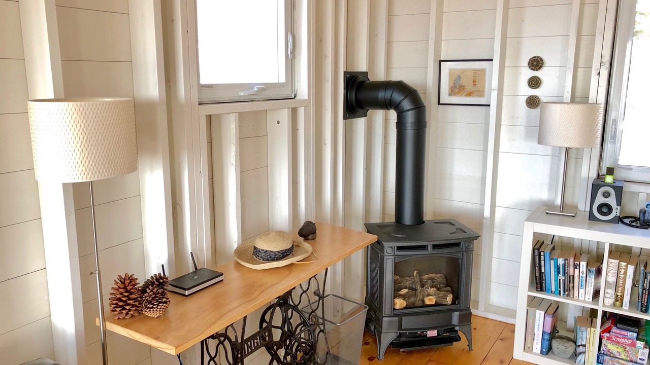 Photo of Livingroom in Chimney Corner