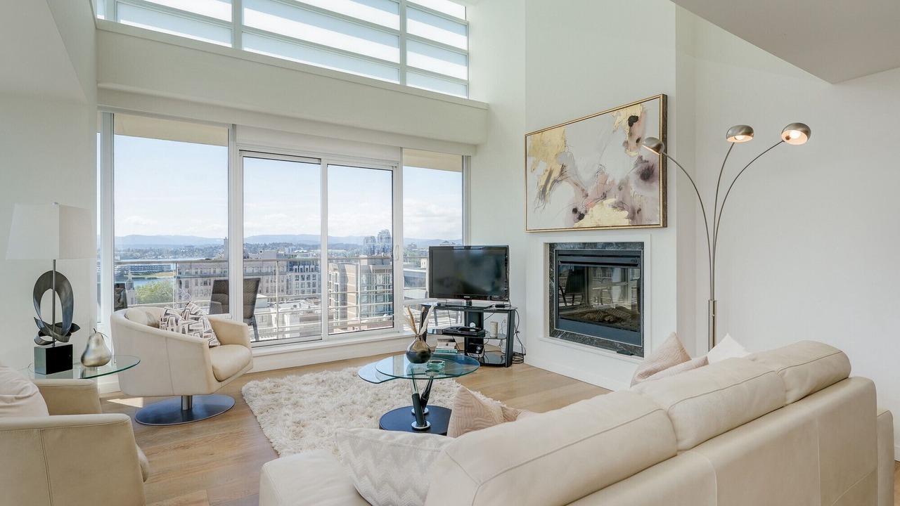 Photo of Livingroom in Downtown Victoria