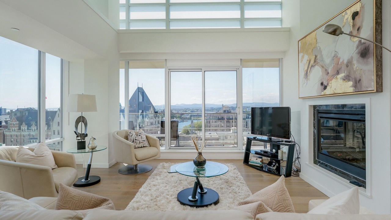 Photo of Livingroom in Downtown Victoria