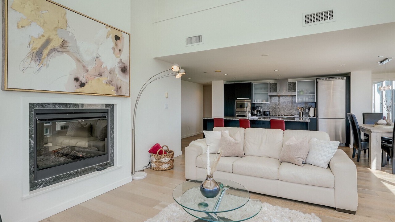 Photo of Livingroom in Downtown Victoria