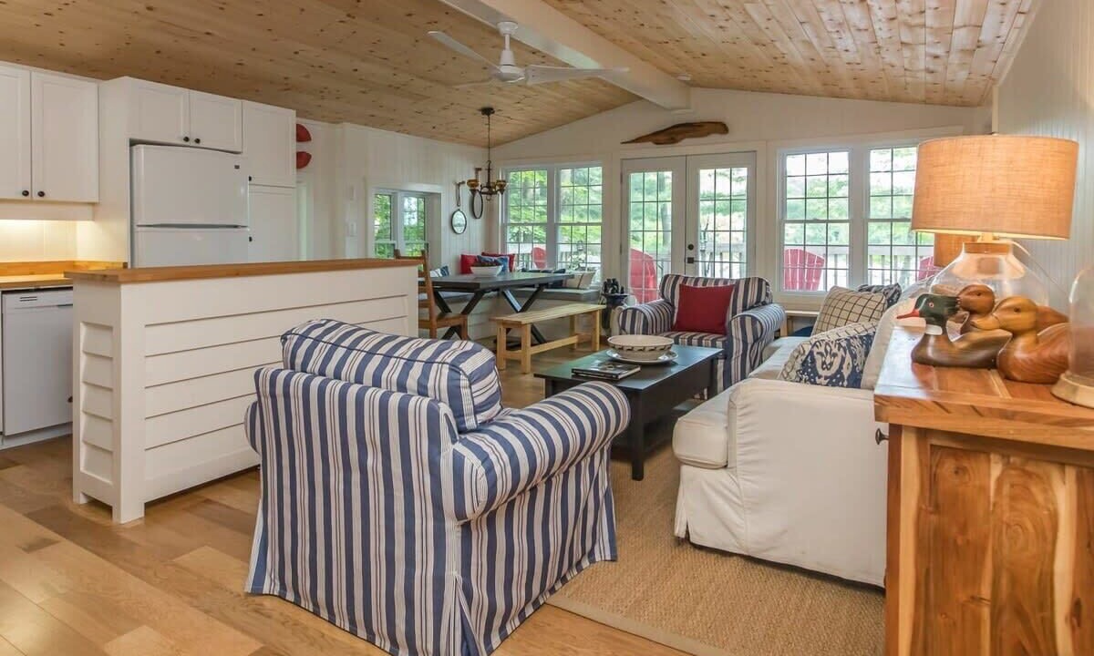 Photo of Bedroom in Port Carling