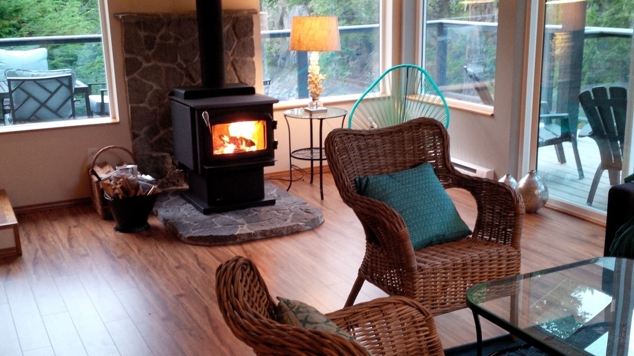 Photo of Bedroom in Halfmoon Bay