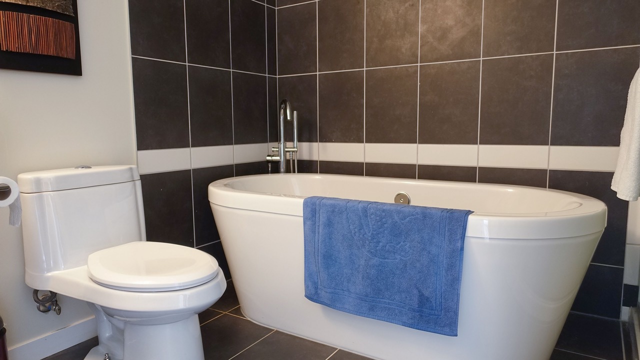 Photo of Bathroom in Crosstown