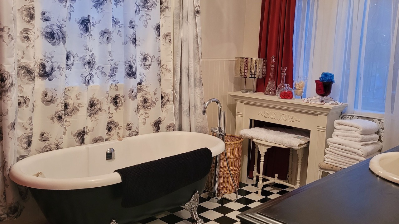 Photo of Bathroom in Davis Bay