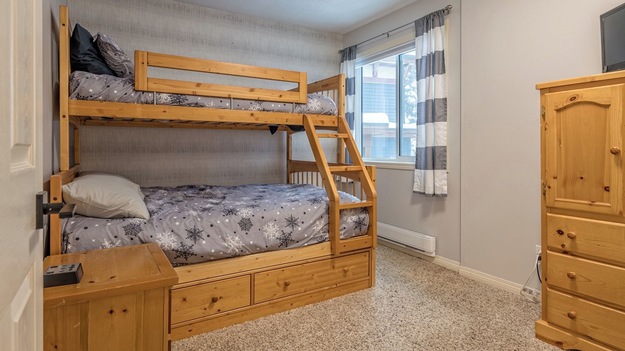 Photo of Bedroom in Silver Star Mountain