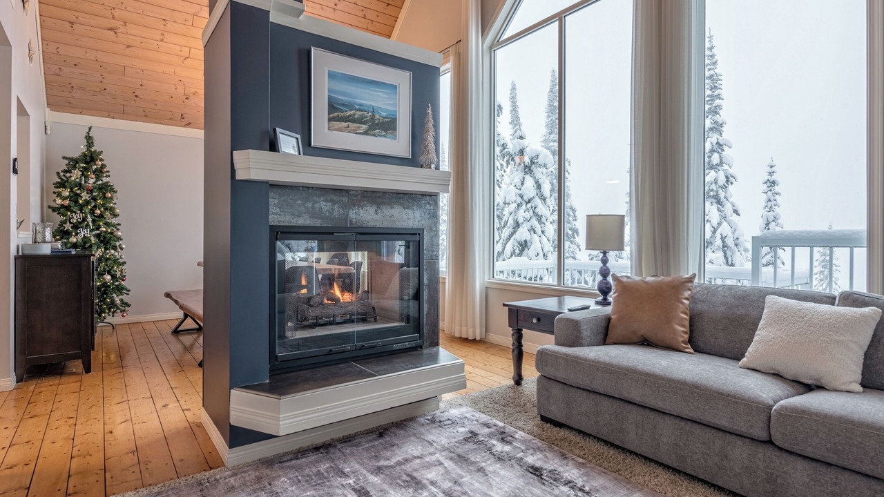 Photo of Livingroom in Silver Star Mountain