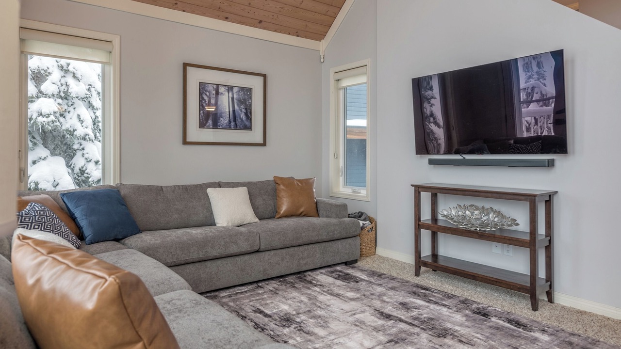 Photo of Bedroom in Silver Star Mountain
