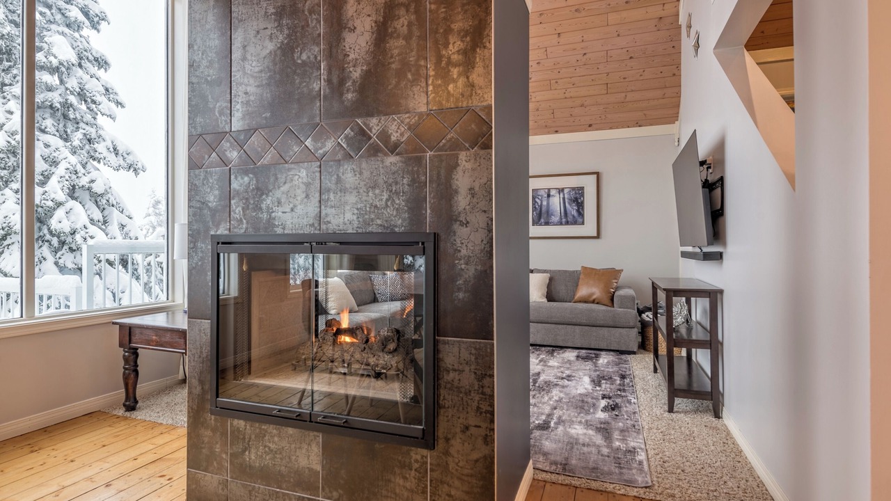 Photo of Livingroom in Silver Star Mountain