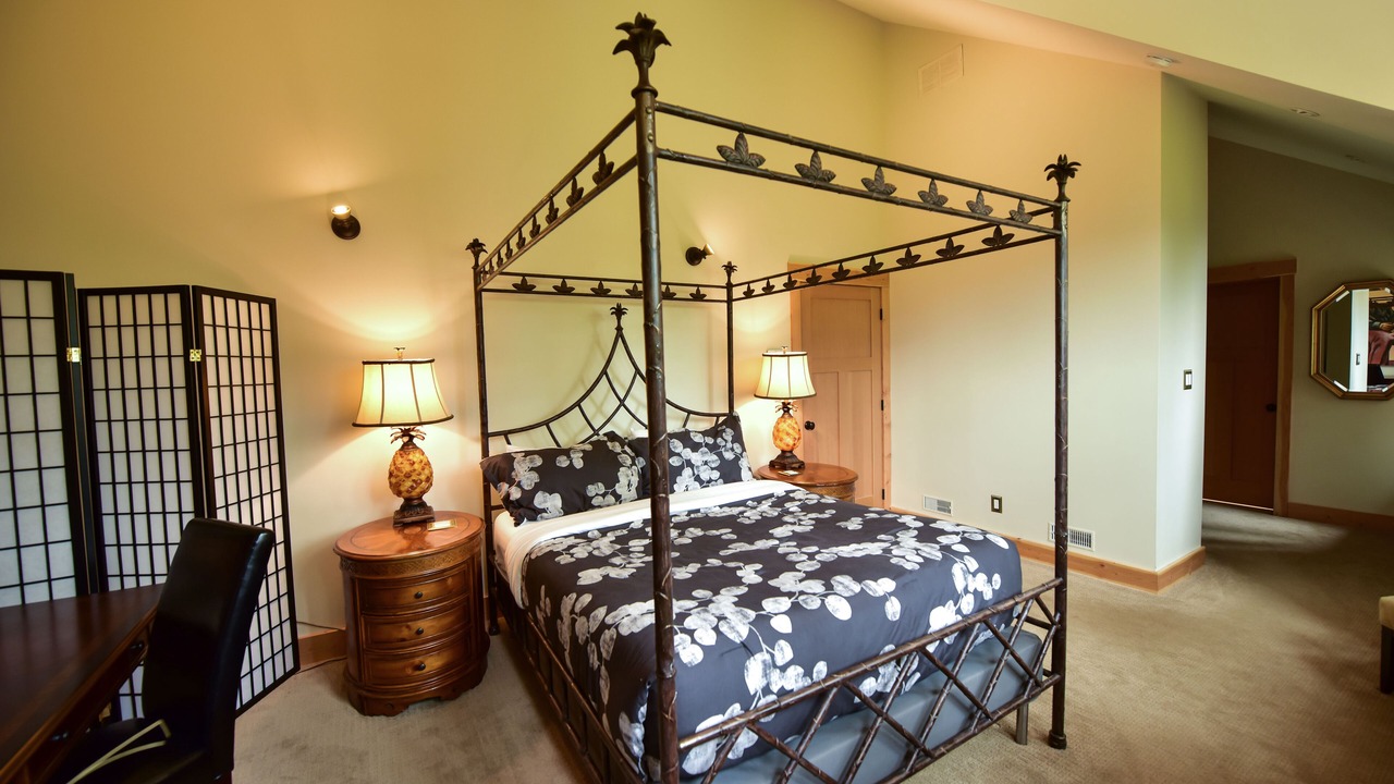 Photo of Bedroom in Golden