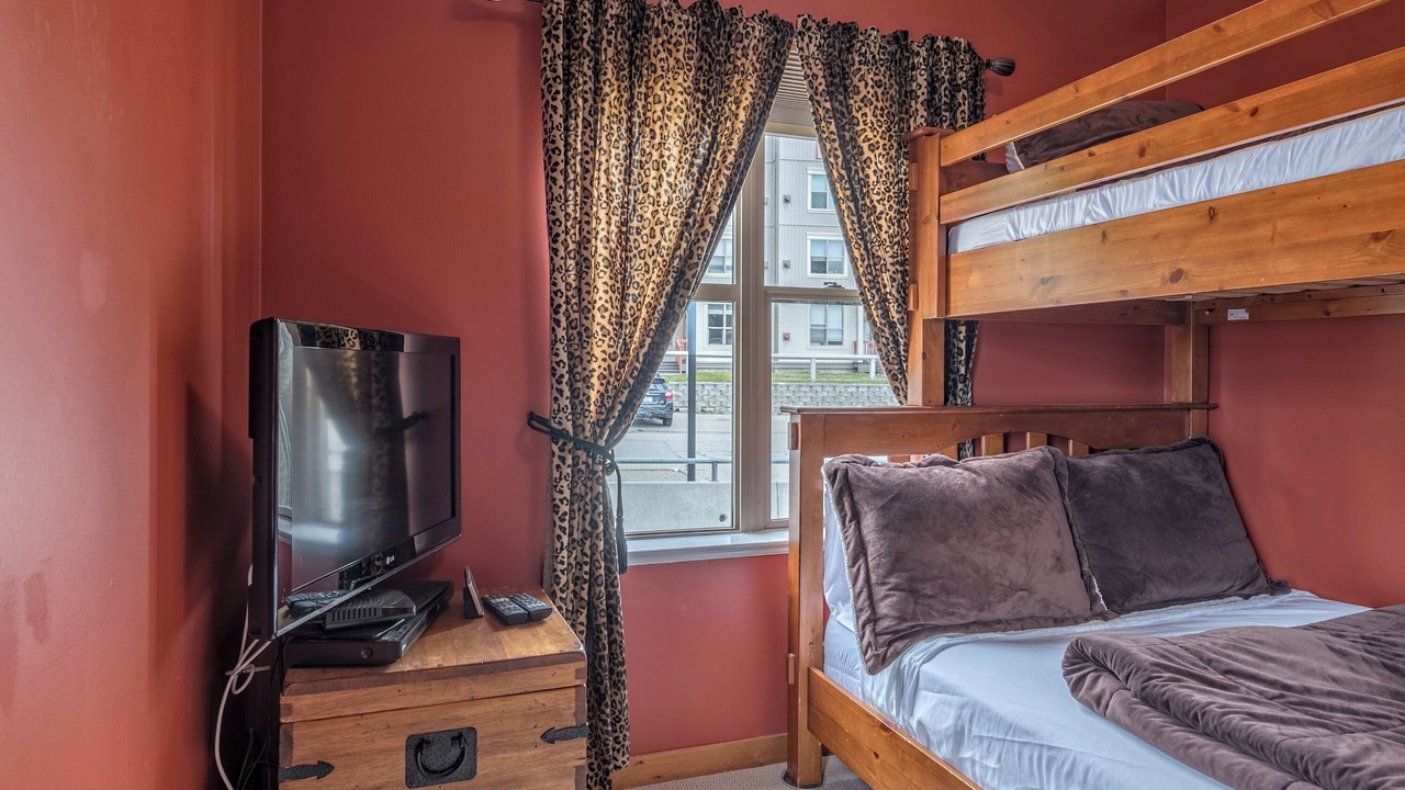 Photo of Bedroom in Silver Star Mountain