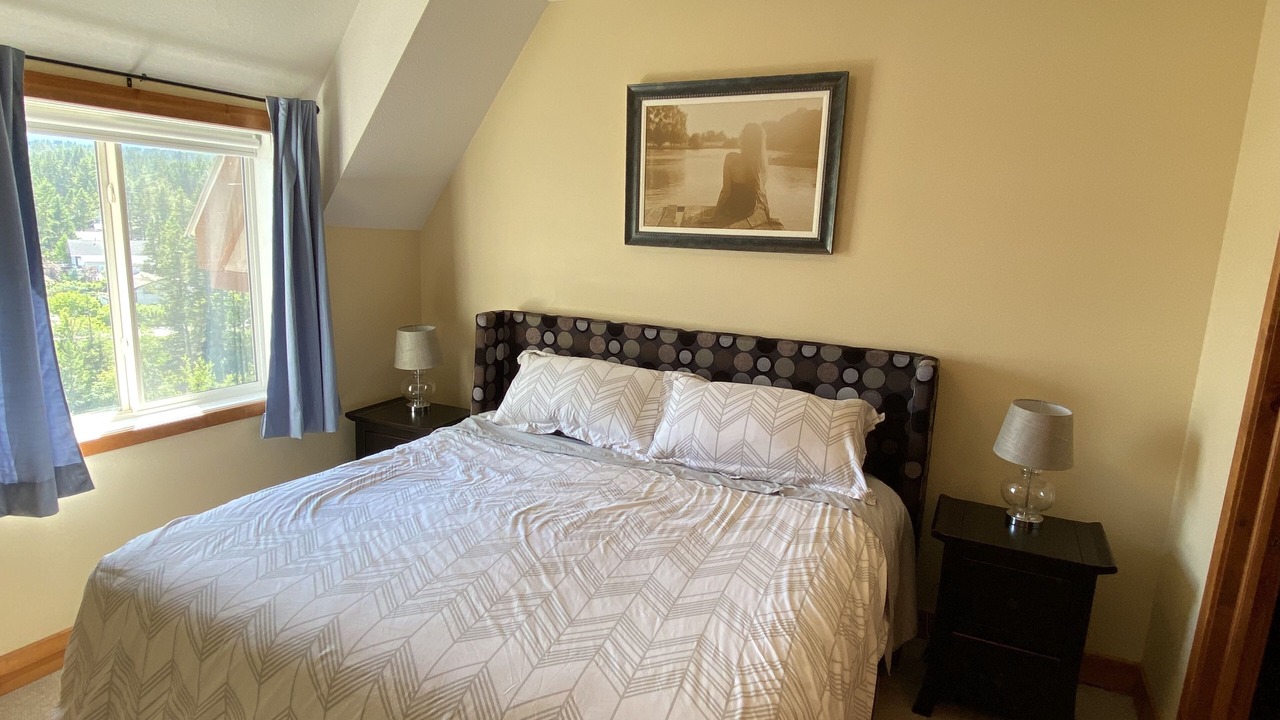 Photo of Bedroom in East Kootenay