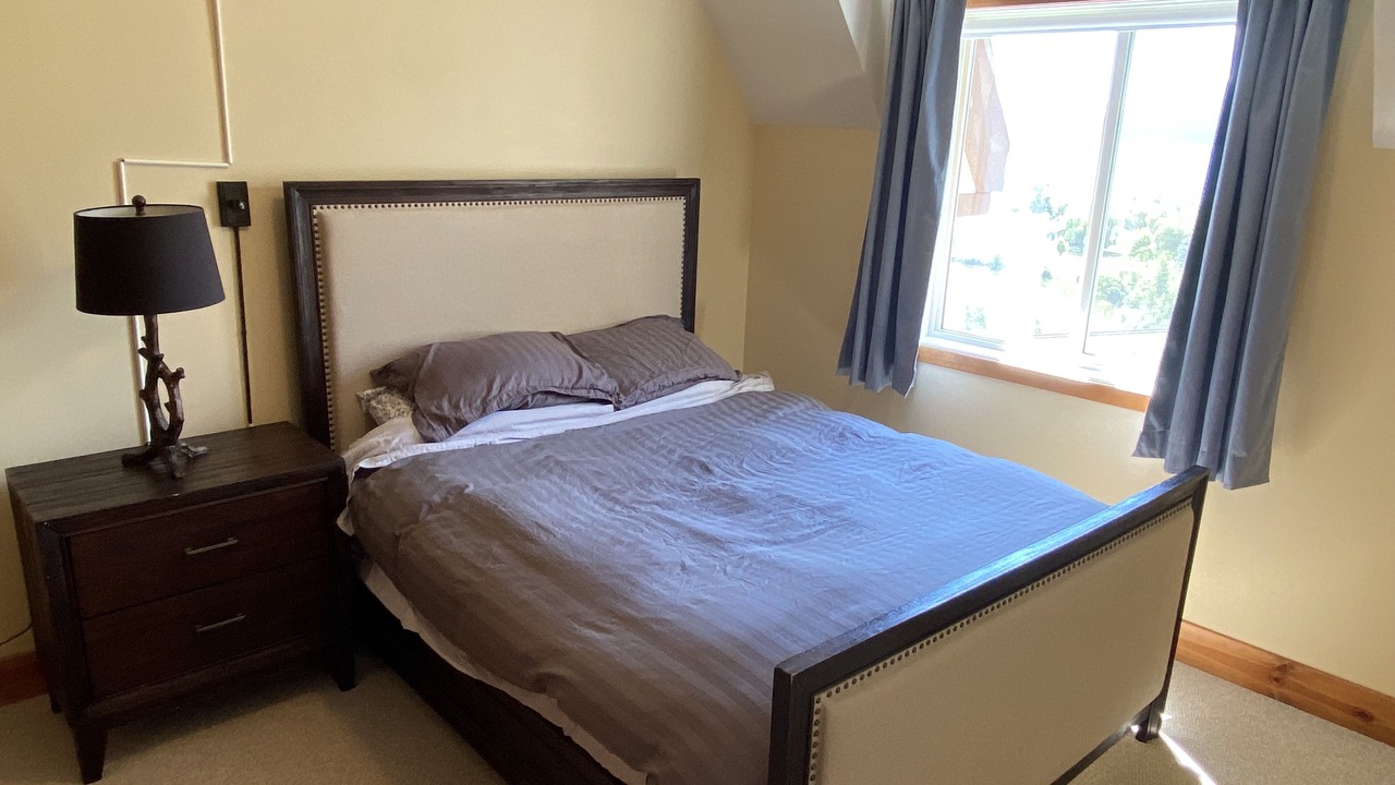 Photo of Bedroom in East Kootenay