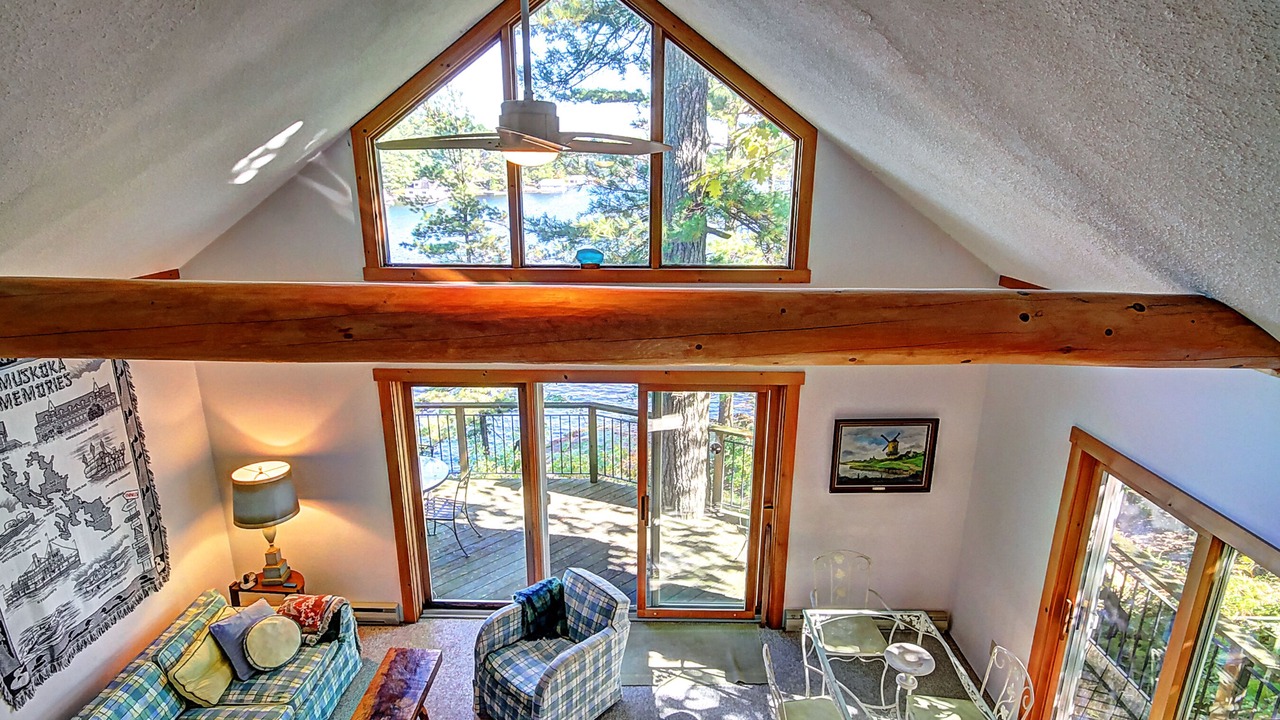 Photo of Livingroom in Muskoka Lakes