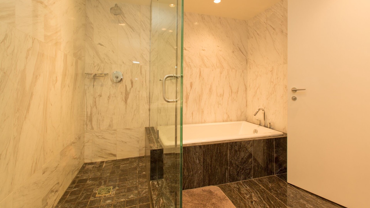 Photo of Bathroom in Inner Harbour