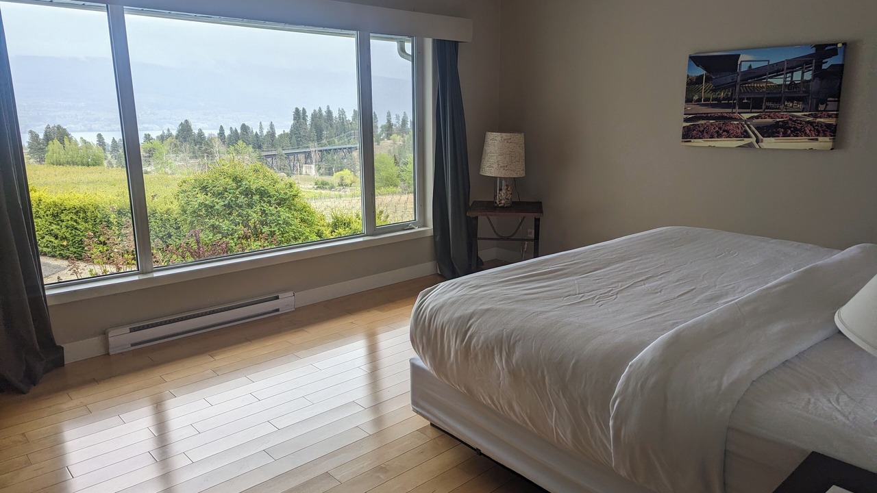Photo of Bedroom in Okanagan-Similkameen