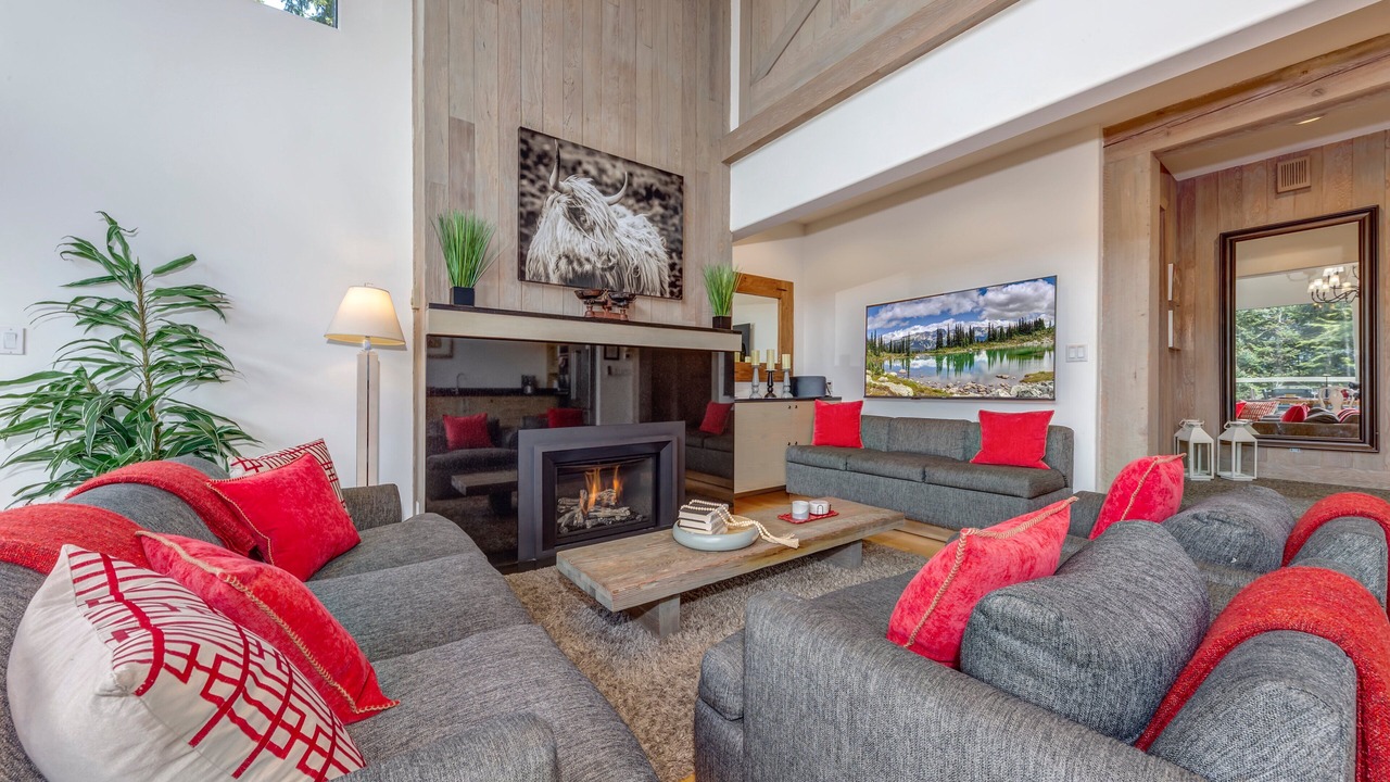 Photo of Livingroom in Upper Village