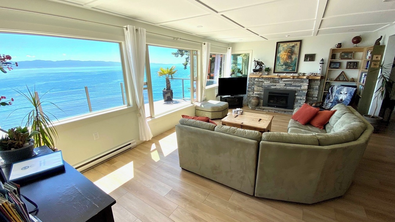 Photo of Livingroom in Otter Point