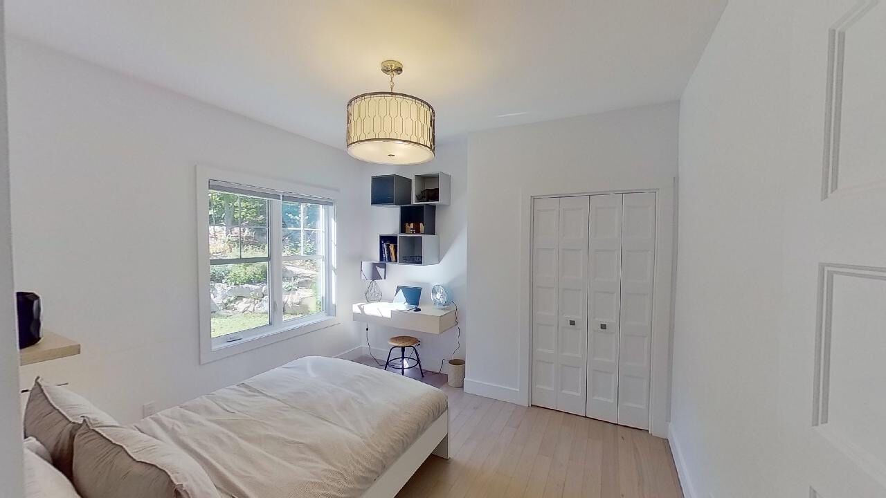Photo of Bedroom in Mille-Isles