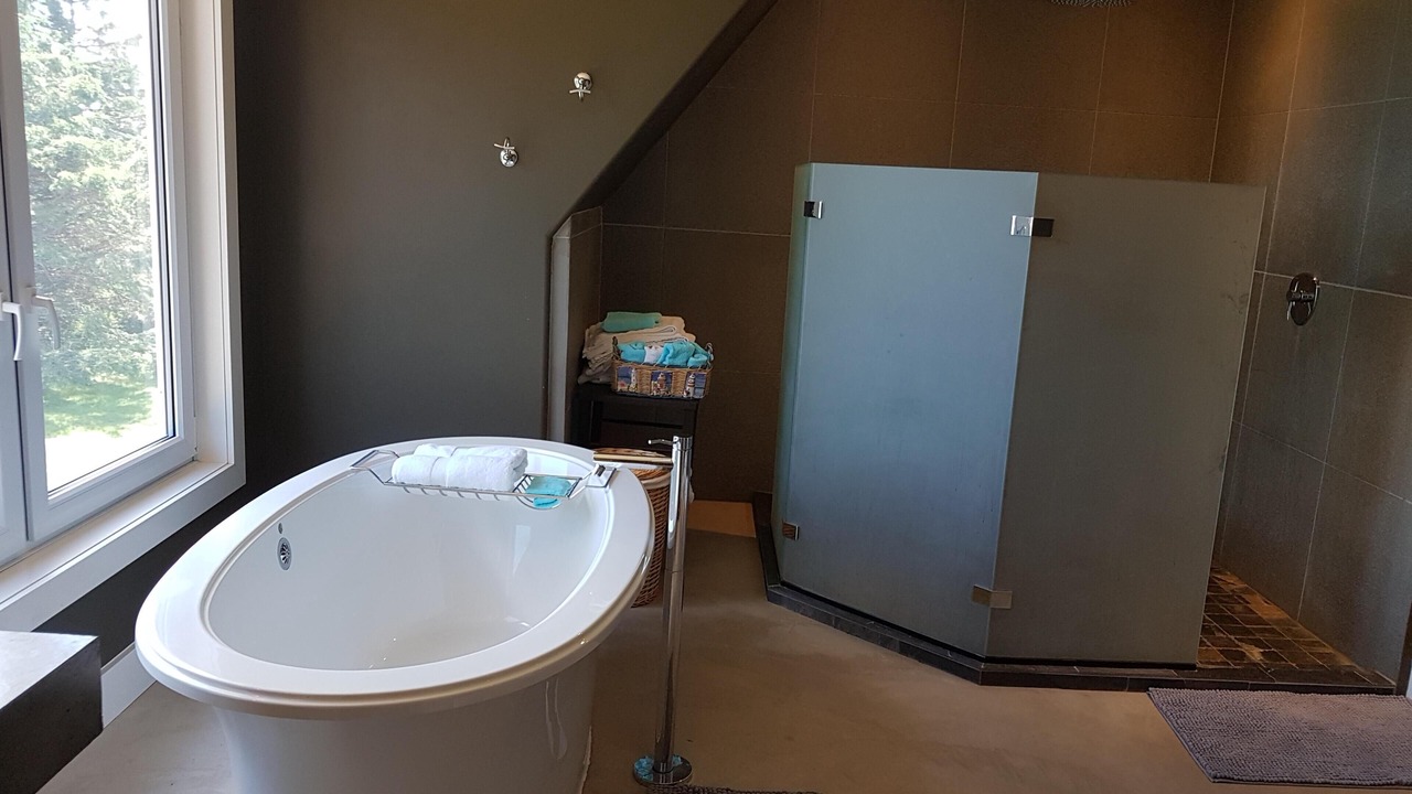 Photo of Bathroom in Feltzen South