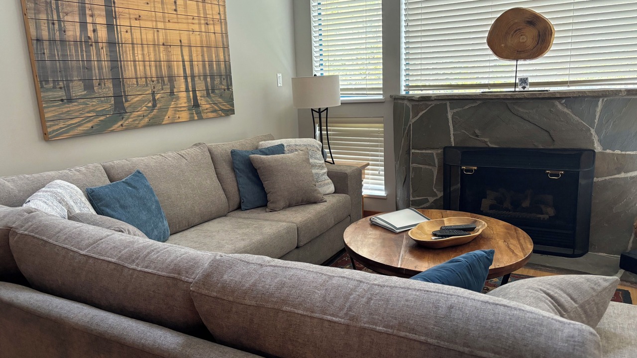 Photo of Livingroom in Upper Village