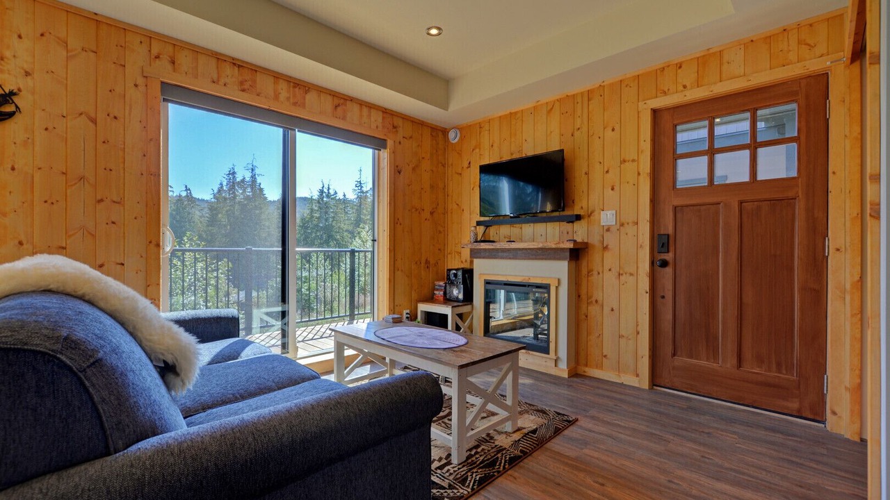 Photo of Bedroom in Port Renfrew