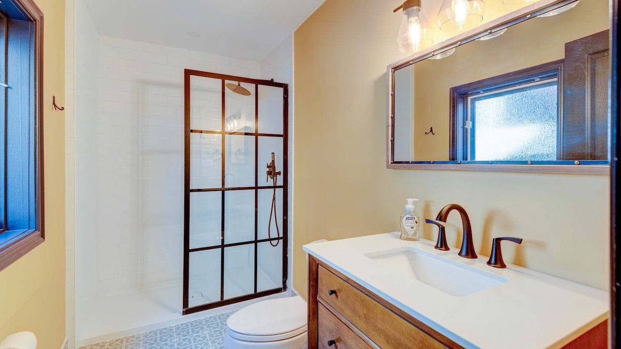 Photo of Bathroom in Banff