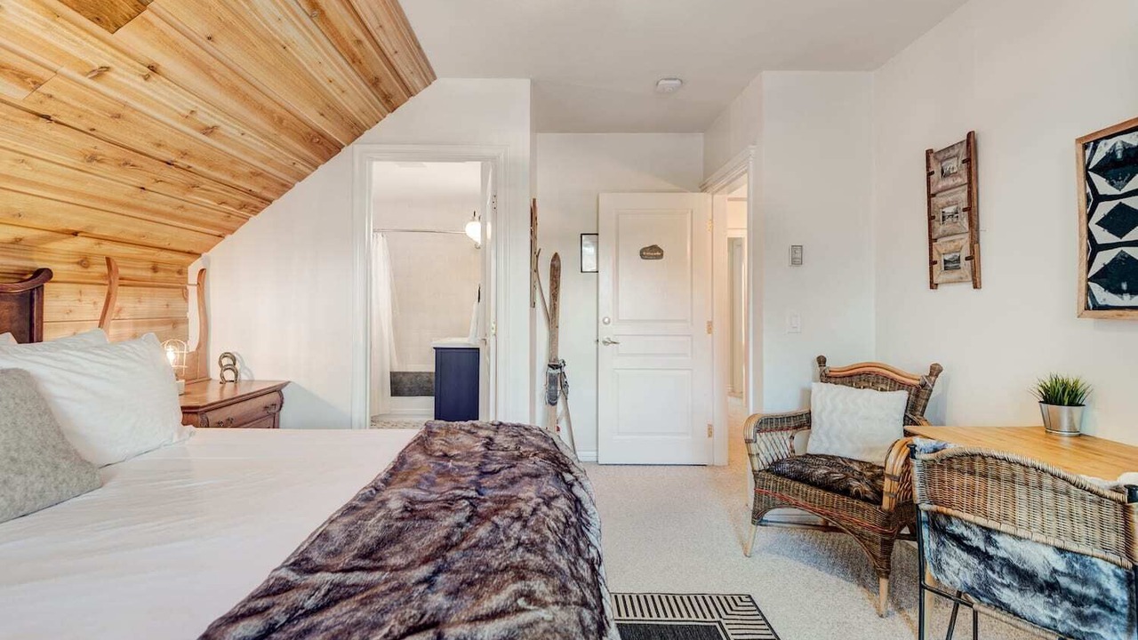 Photo of Bedroom in Banff