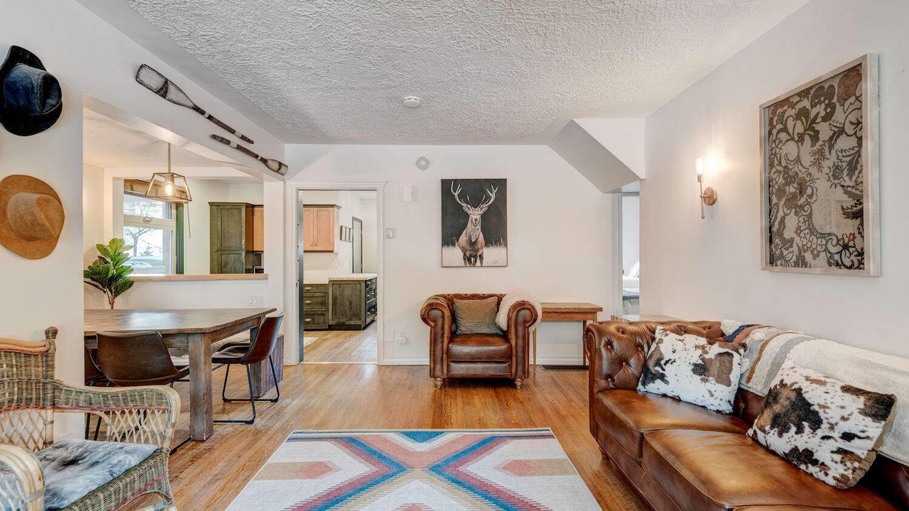 Photo of Livingroom in Banff