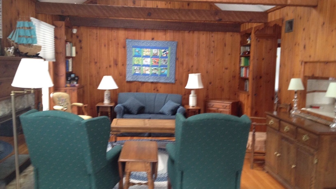 Photo of Livingroom in Fort Erie