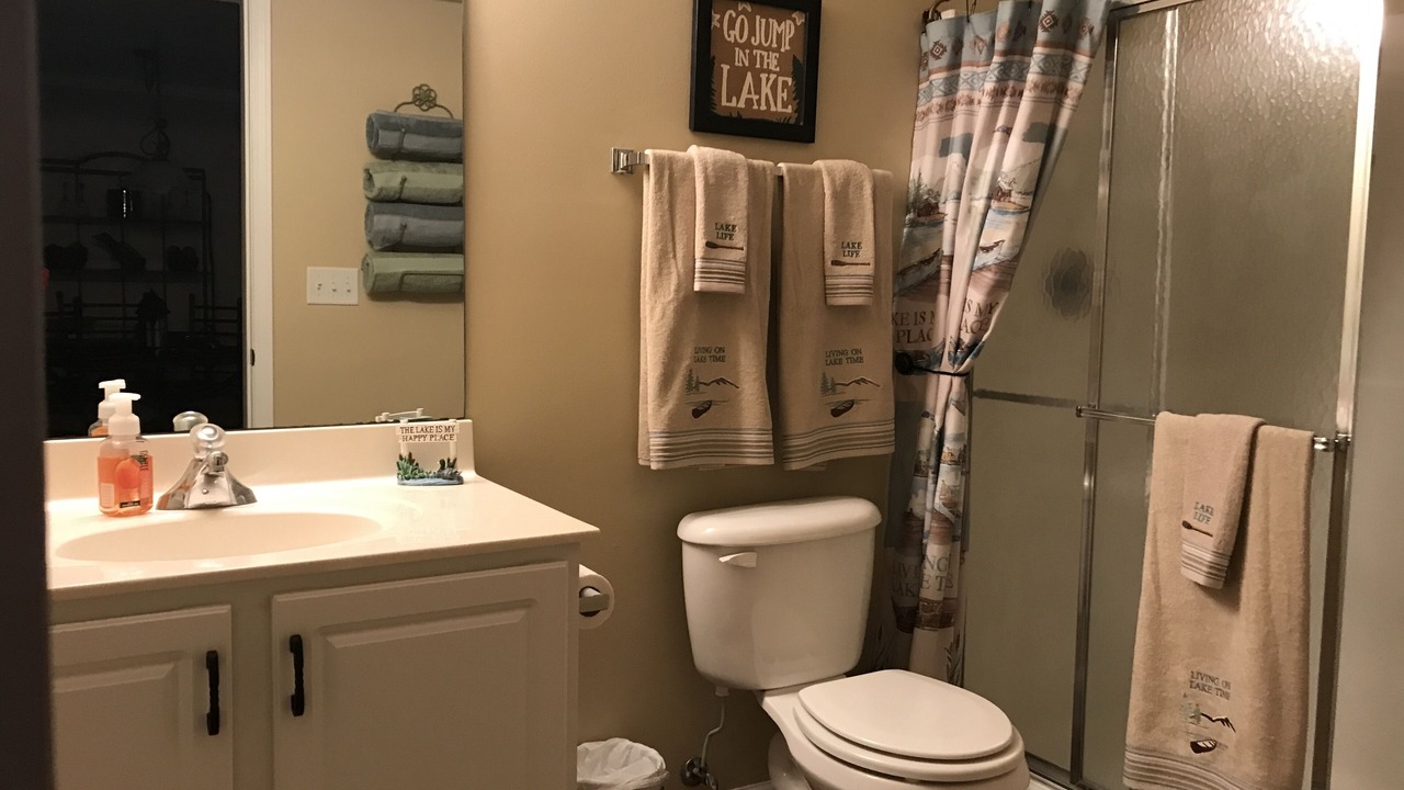 Photo of Bathroom in Kaiser