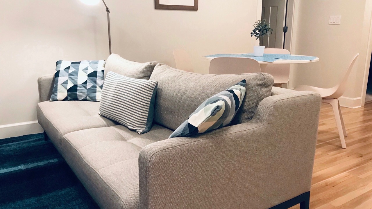 Photo of Livingroom in Central Lonsdale