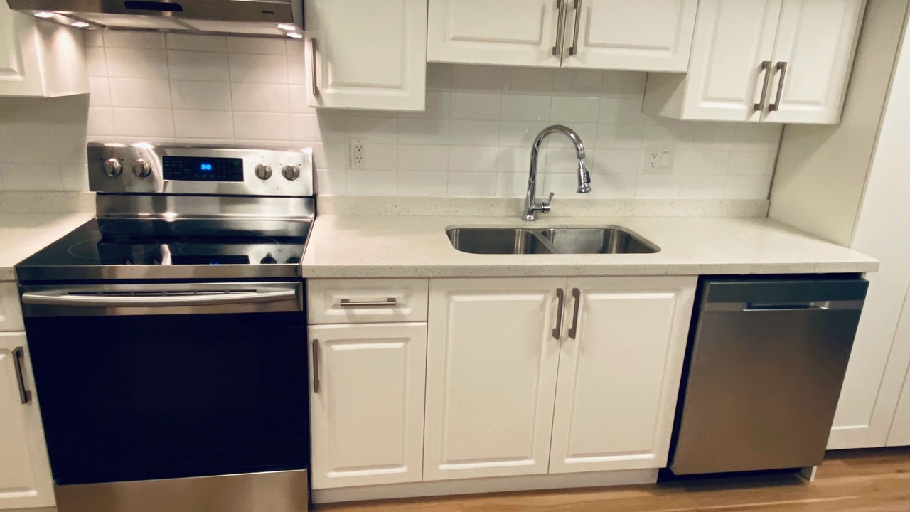 Photo of Kitchen in Central Lonsdale