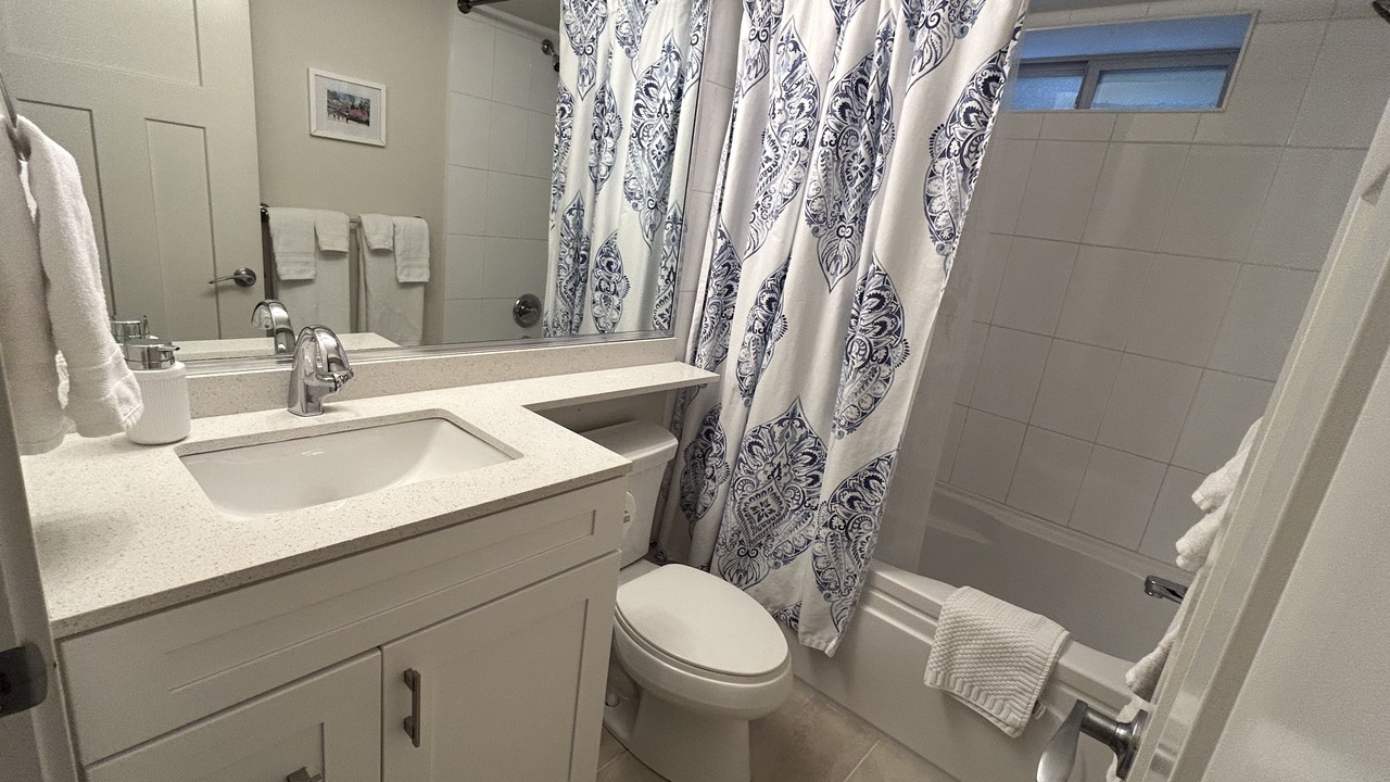 Photo of Bathroom in Central Lonsdale