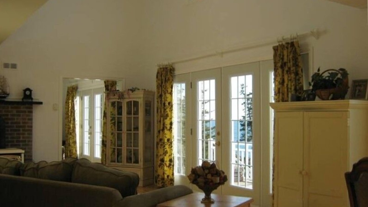 Photo of Livingroom in Beaver Harbour