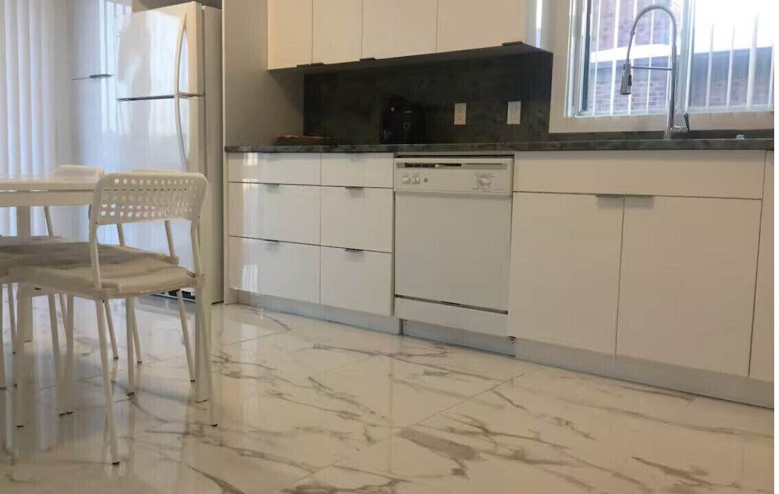 Photo of Kitchen in Cote-Saint-Luc