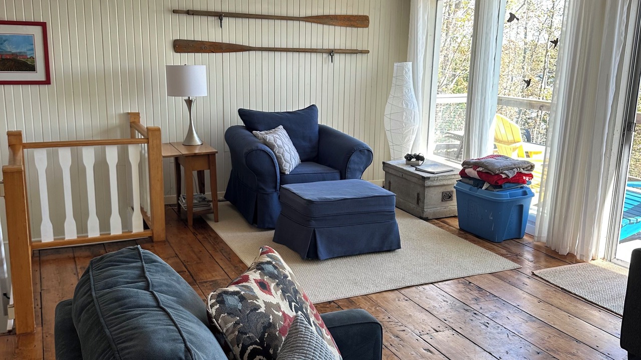 Photo of Livingroom in French River