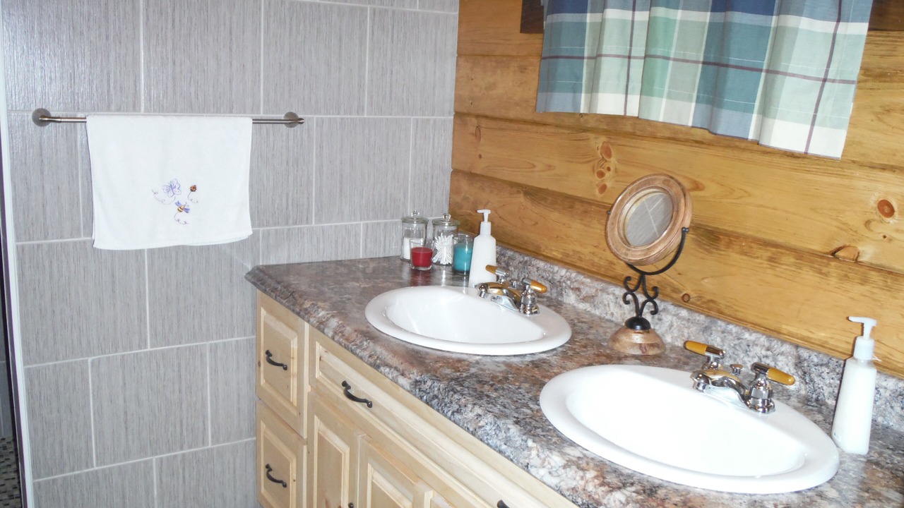 Photo of Bedroom in Woody Point