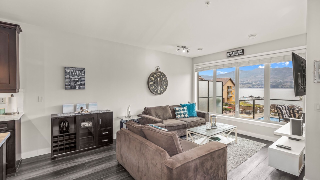 Photo of Livingroom in Westbank