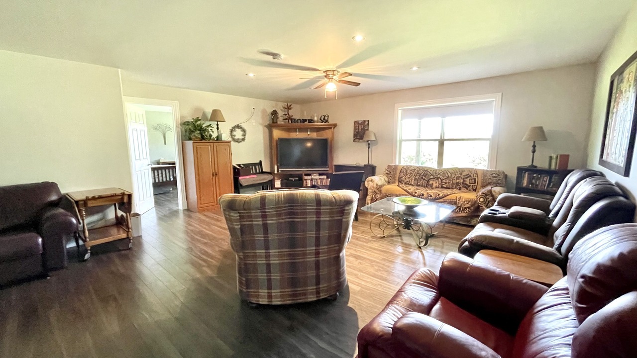 Photo of Livingroom in Mayfield