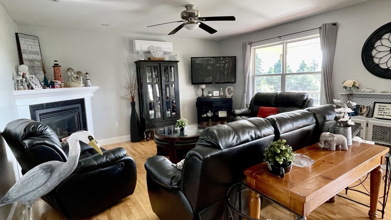 Photo of Livingroom in Mayfield