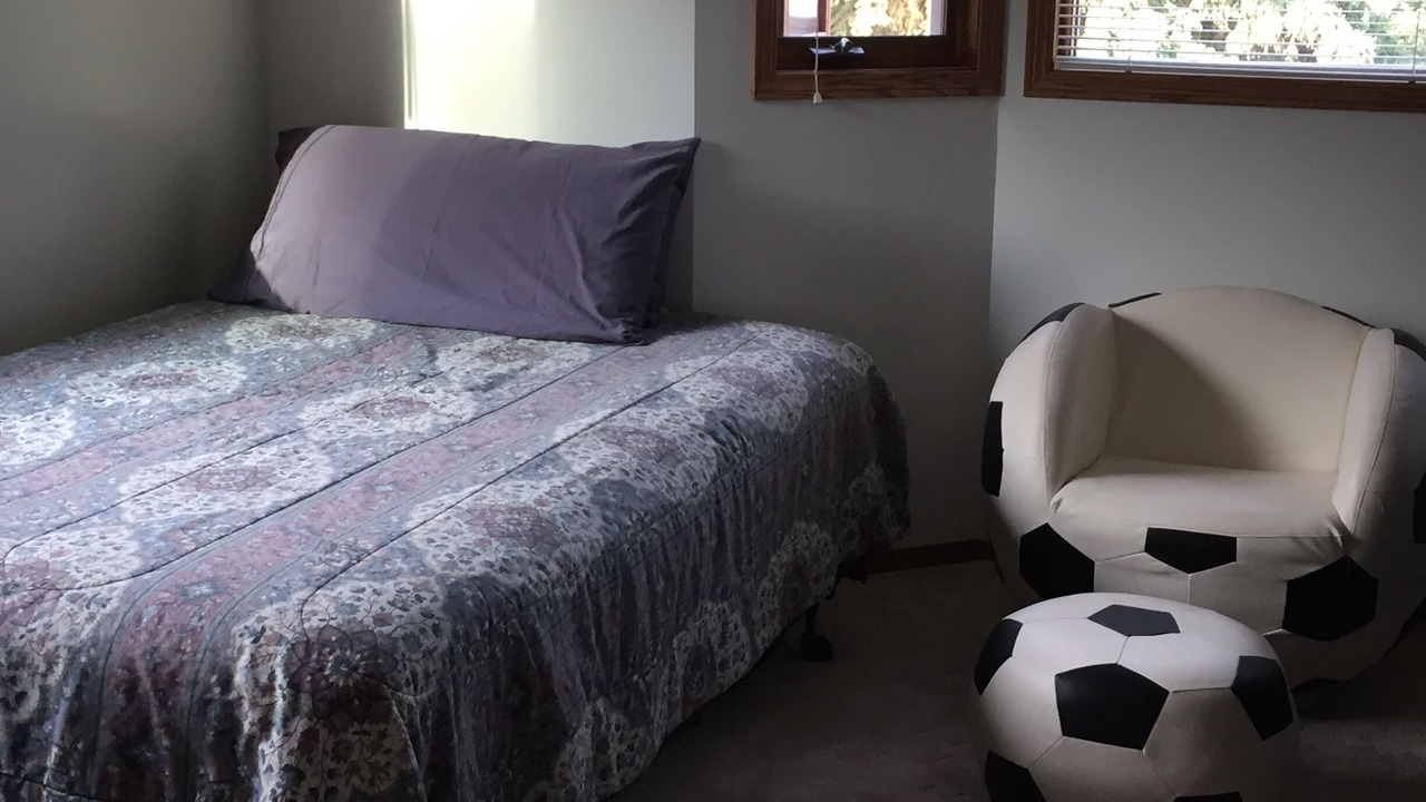 Photo of Bedroom in Division No. 8