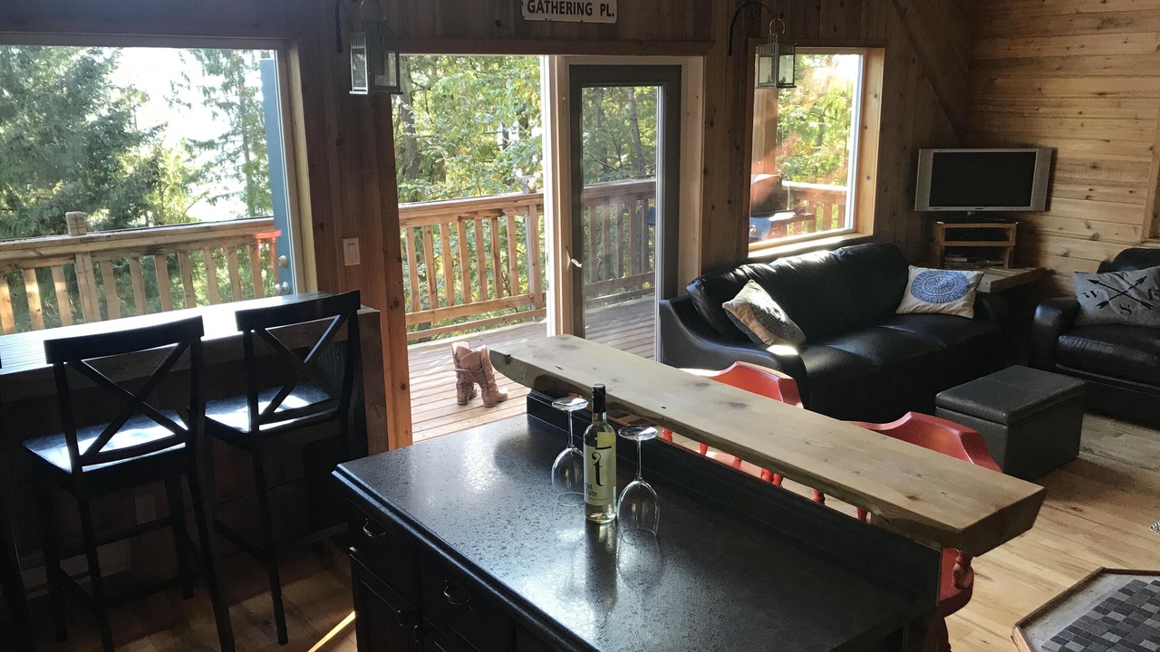 Photo of Livingroom in Anglemont