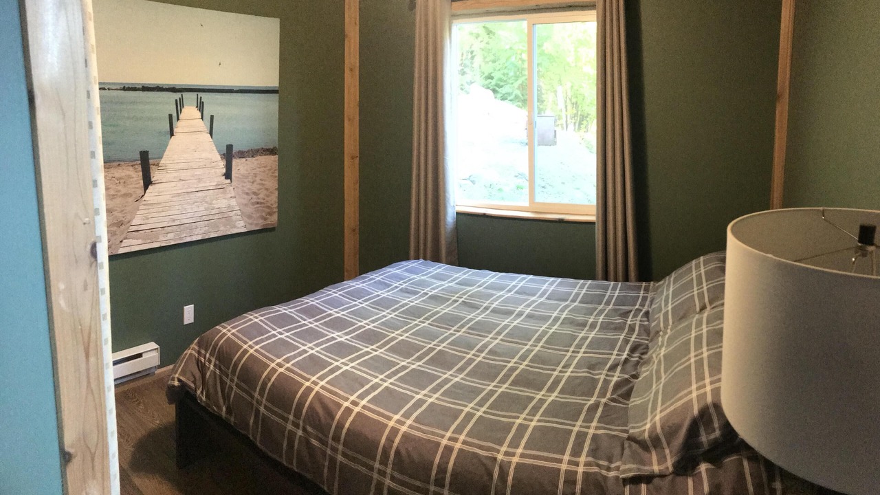 Photo of Bedroom in Anglemont